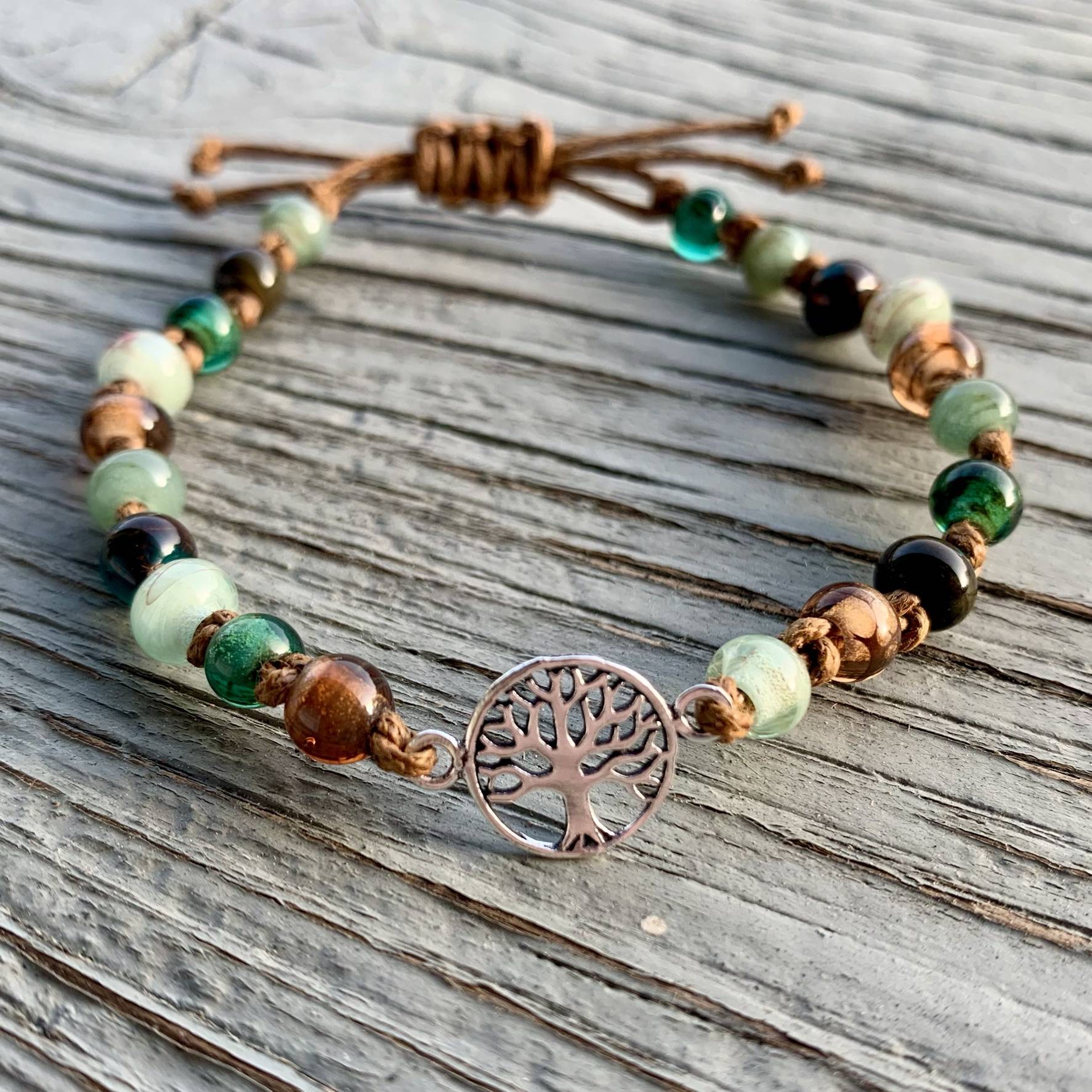 Schmuck Aniani mit Silberschmuck